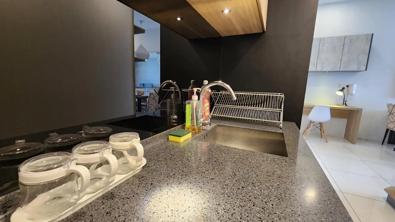 Balcony Unit @ Robertson Residence 18F 吉隆坡 马来西亚