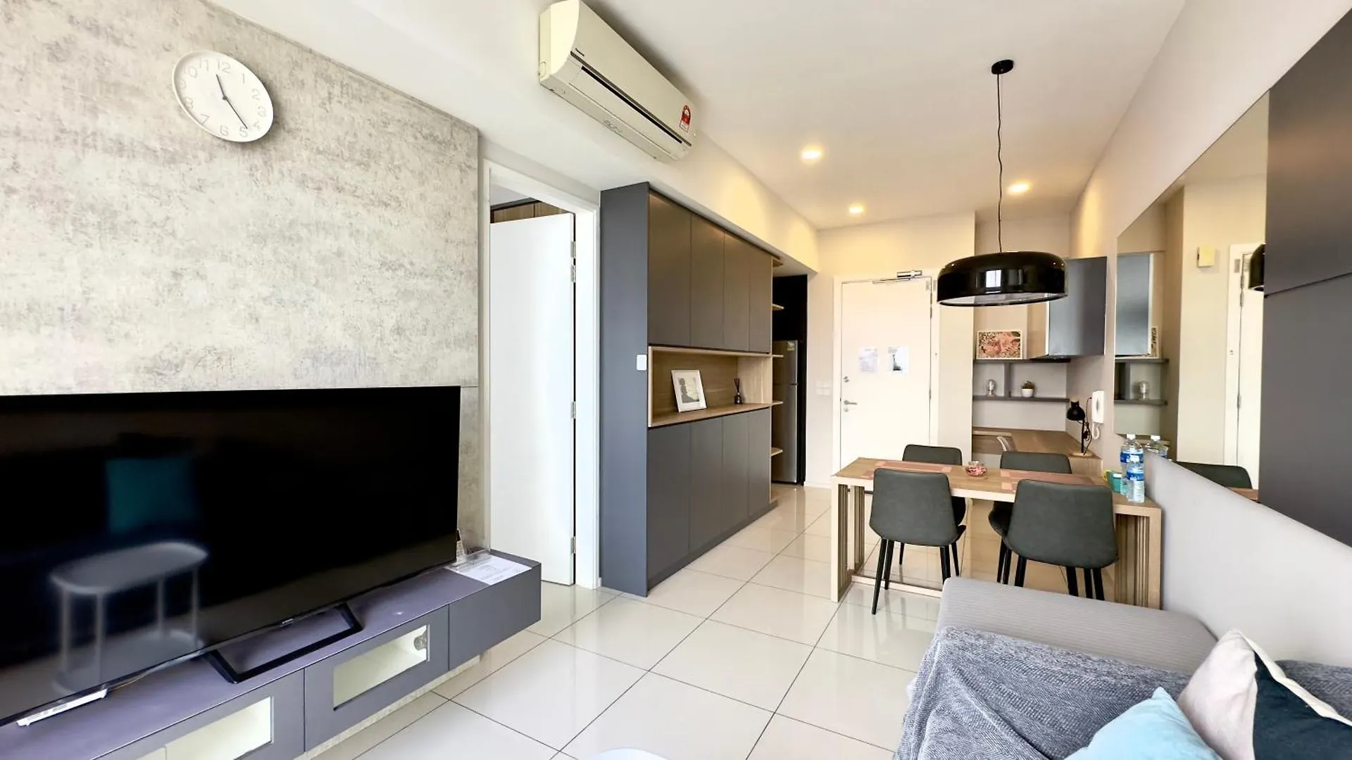 公寓 Balcony Unit @ Robertson Residence 18F 吉隆坡